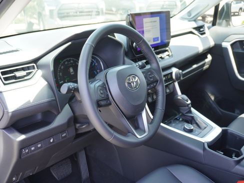 Used 2025 Toyota RAV4 XLE Premium w/ Weather Package AWD/4WD image 22