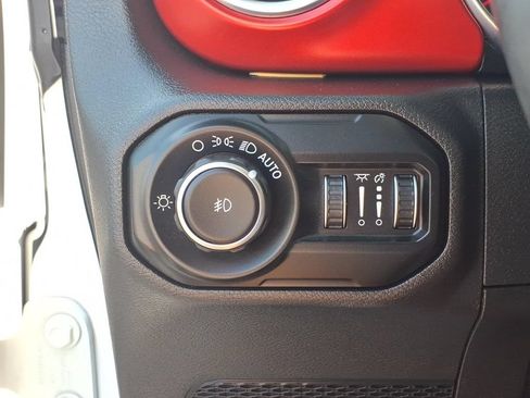 Used 2019 Jeep Wrangler Unlimited Rubicon AWD/4WD image 19