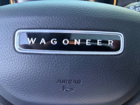Used 2023 Jeep Wagoneer 4WD w/ Premium Group I image 24