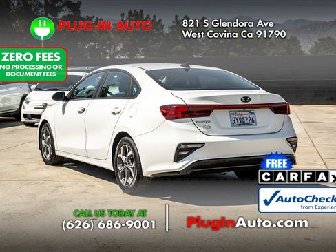 Used 2020 Kia Forte LXS FWD image 2