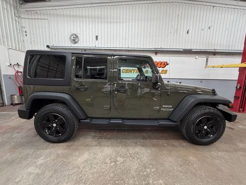 Used 2016 Jeep Wrangler Unlimited Sport w/ Quick Order Package 24S image 8