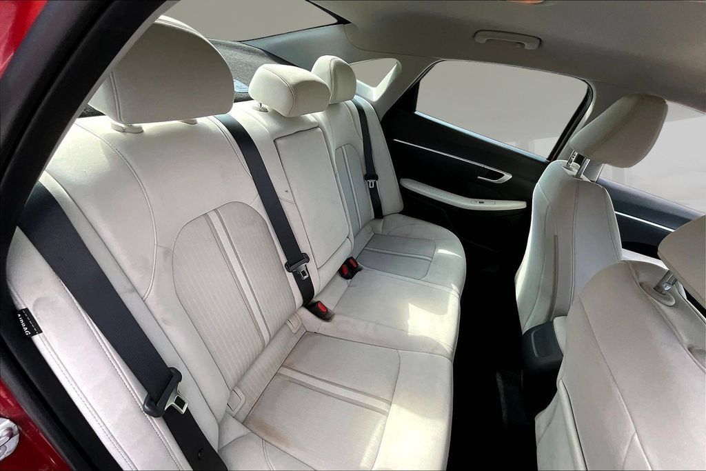 Used 2025 Hyundai Sonata SEL FWD image 22