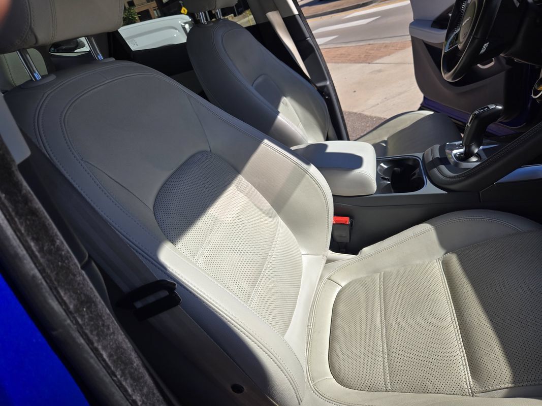 Used 2019 Jaguar E-PACE SE AWD/4WD image 24