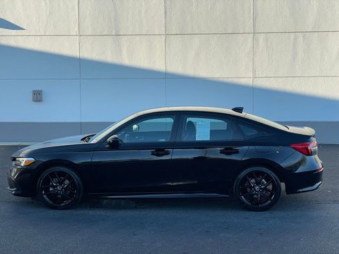 Used 2024 Honda Civic Sport image 2