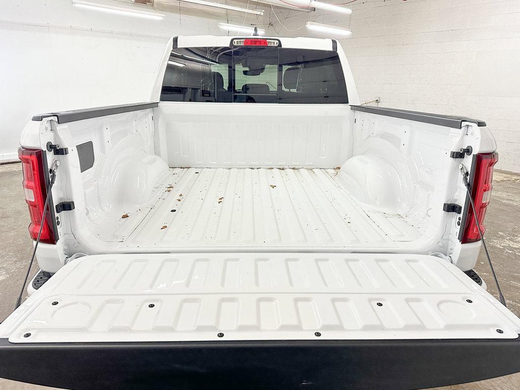 New 2026 RAM 1500 Big Horn AWD/4WD image 13