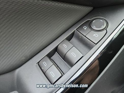 New 2026 Chevrolet Equinox LT w/ Convenience Package II AWD/4WD image 16