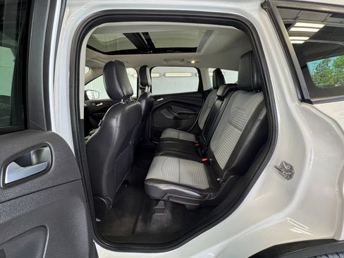 Used 2018 Ford Escape SE w/ SE Sport Appearance Package AWD/4WD image 20