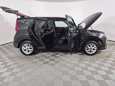 Used 2020 Kia Soul S FWD image 9