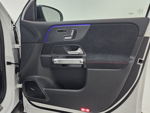 New 2026 Mercedes-Benz GLB 35 AMG 4MATIC image 18
