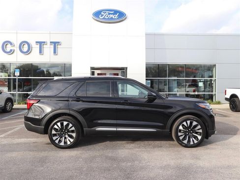 New 2026 Ford Explorer Platinum w/ LUX Leather Package image 16
