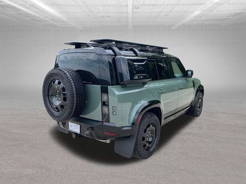 New 2026 Land Rover Defender 110 AWD/4WD image 6