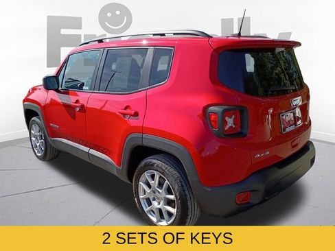 Used 2023 Jeep Renegade Latitude w/ Premium Group AWD/4WD image 7