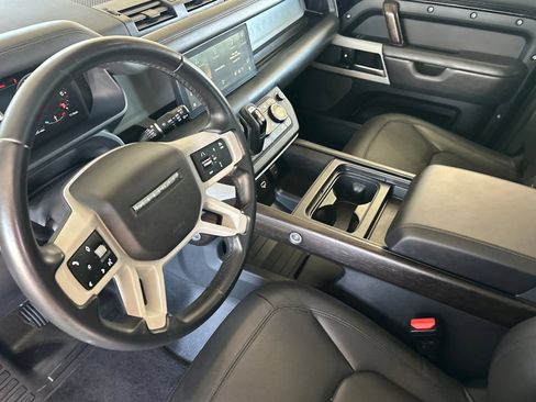 Used 2023 Land Rover Defender 110 SE AWD/4WD image 10