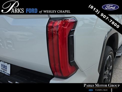 Used 2025 Toyota Tundra Limited AWD/4WD image 7