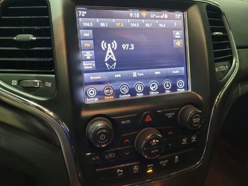 Used 2018 Jeep Grand Cherokee Altitude image 39