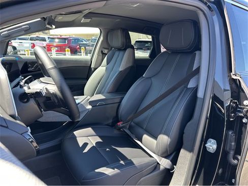 New 2025 Cadillac Optiq Luxury 1 image 6