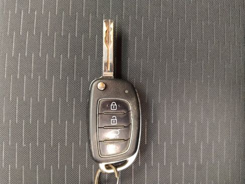 Used 2019 Hyundai Tucson SE AWD/4WD image 32