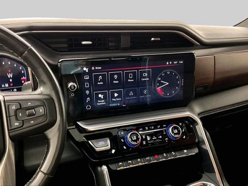 Used 2022 GMC Sierra 1500 Denali Ultimate AWD/4WD image 7