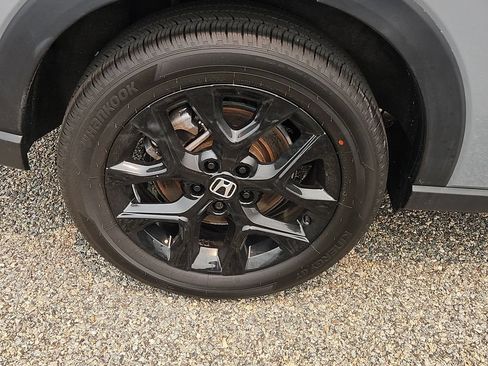 Certified 2024 Honda HR-V Sport image 9