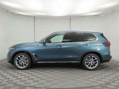 Certified 2026 BMW X5 xDrive40i w/ Premium Package AWD/4WD image 9