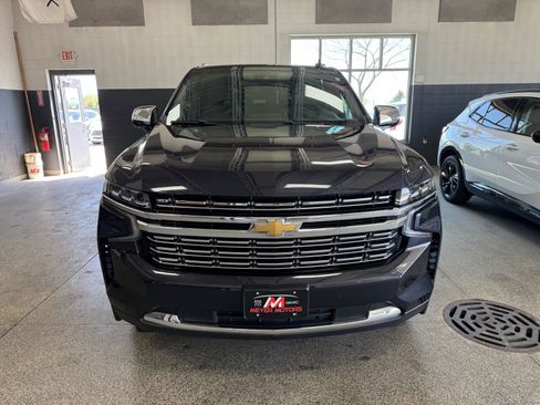 Used 2023 Chevrolet Tahoe Premier AWD/4WD image 2