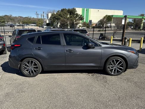 Used 2024 Subaru Impreza 2.0i Sport image 2