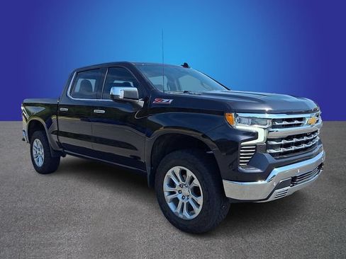 Used 2023 Chevrolet Silverado 1500 LTZ w/ Technology Package AWD/4WD image 3