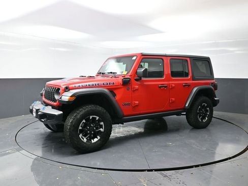 Used 2024 Jeep Wrangler Unlimited Rubicon 4xe image 9