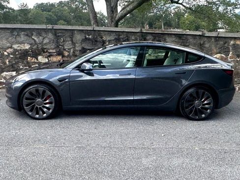 Used 2021 Tesla Model 3 Performance image 6