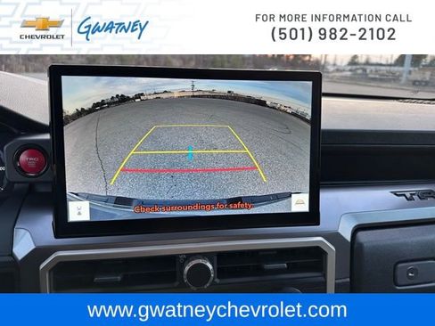 Used 2025 Toyota Tacoma TRD Off-Road image 18