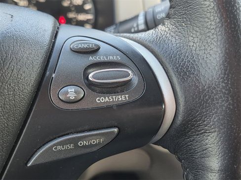 Used 2020 Nissan Pathfinder SV w/ Cargo Package image 21