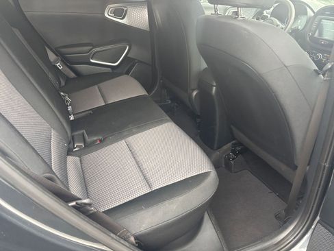 Used 2025 Kia Soul LX w/ LX Technology Package image 37