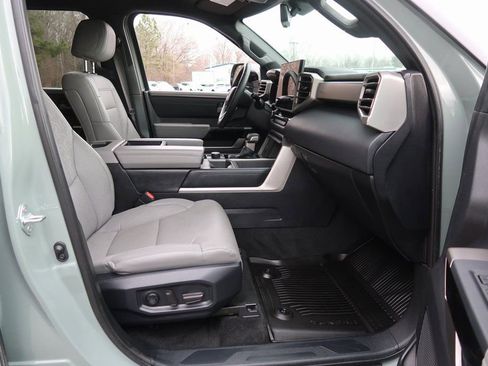 Used 2025 Toyota Tundra Limited image 35