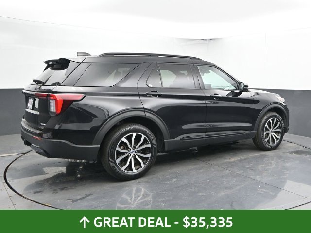 Used 2025 Ford Explorer ST-Line AWD/4WD image 2