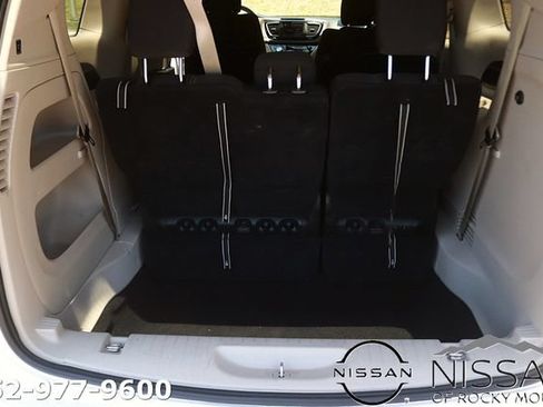 Used 2023 Chrysler Voyager LX FWD image 15
