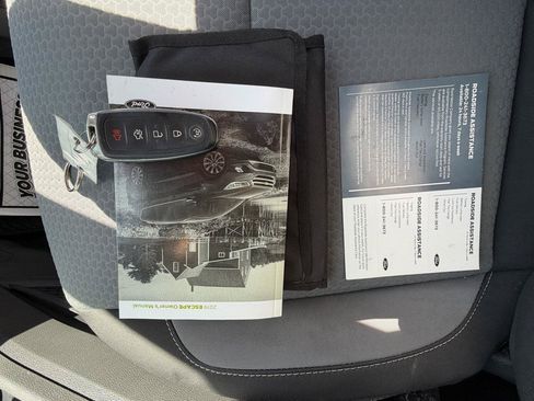 Used 2019 Ford Escape SE AWD/4WD image 18