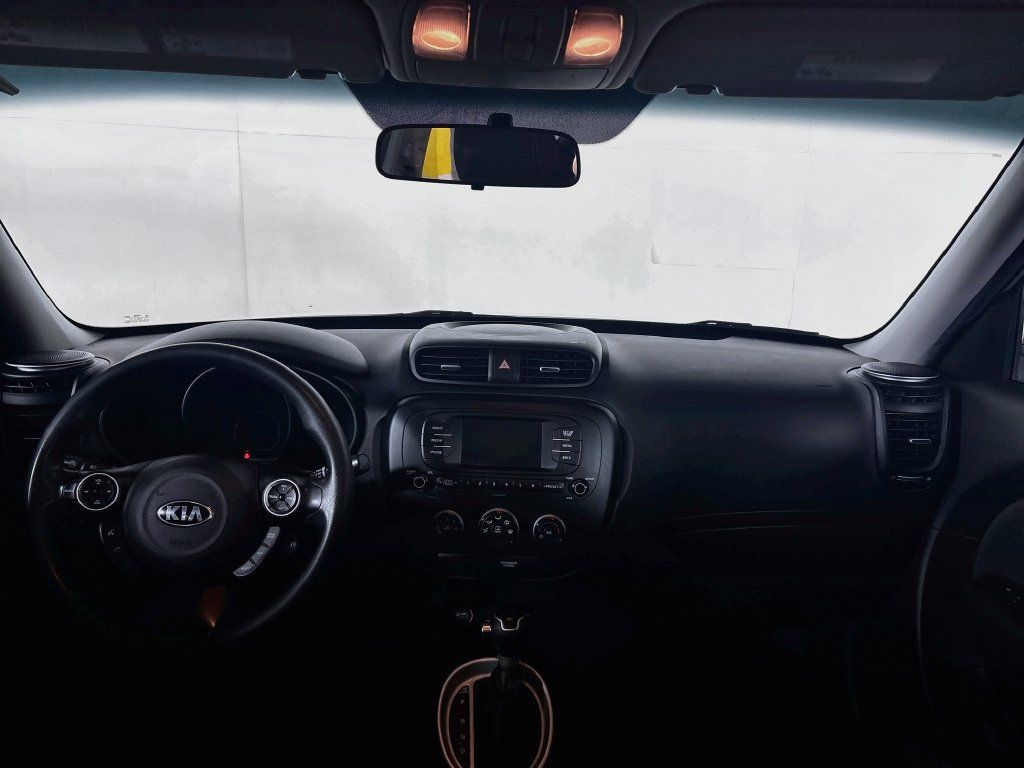Used 2017 Kia Soul FWD image 12