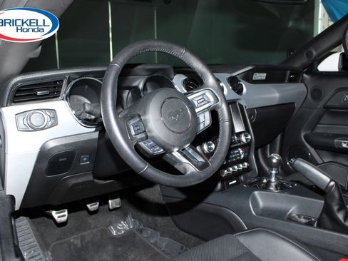 Used 2016 Ford Mustang GT Premium w/ Equipment Group 401A RWD image 24