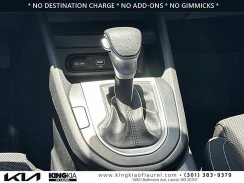Used 2023 Kia Forte LXS w/ LXS Technology Package FWD image 5