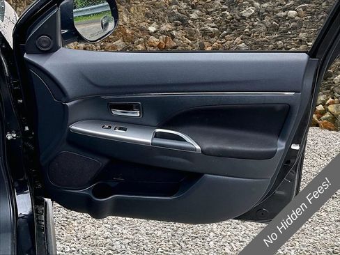 Used 2020 Mitsubishi Outlander Sport SE AWD/4WD image 18