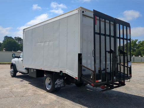 Used 2021 RAM 5500 Tradesman w/ Safety Group RWD image 5