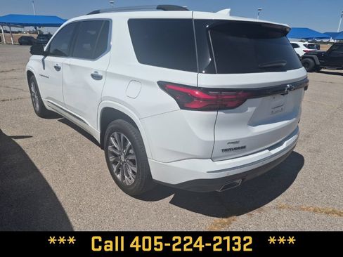 Used 2022 Chevrolet Traverse Premier w/ LPO, Blackout Package FWD image 13