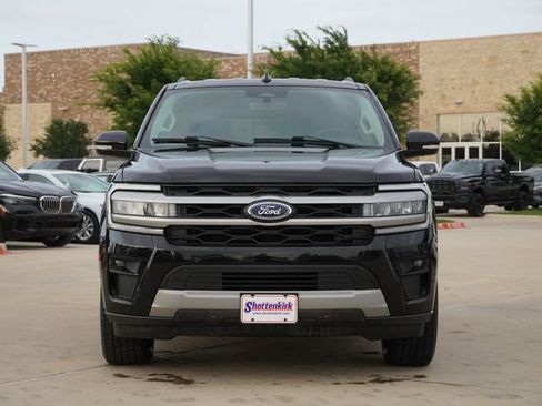 Used 2023 Ford Expedition XLT RWD image 2