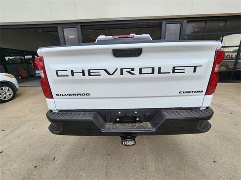 Used 2026 Chevrolet Silverado 1500 Custom Trail Boss w/ Turbomax Blackout Package AWD/4WD image 5