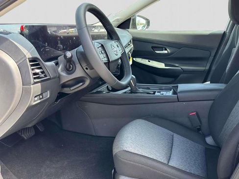 New 2026 Nissan Sentra SV w/ SV Convenience Package FWD image 6