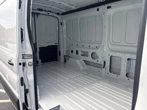New 2026 Ford Transit 250 148 Medium Roof Extended AWD image 10