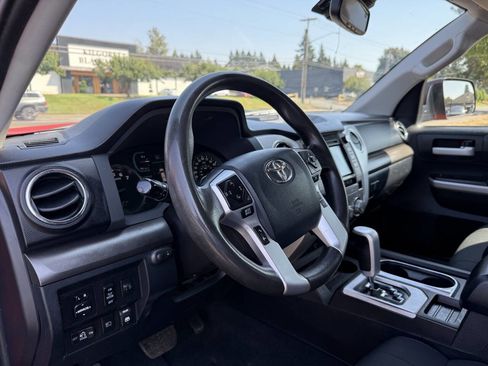 Used 2018 Toyota Tundra SR5 image 5