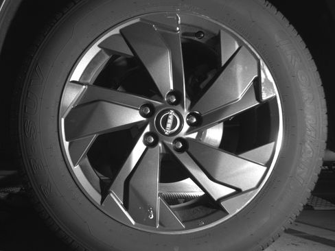 Used 2025 Nissan Rogue SV image 14