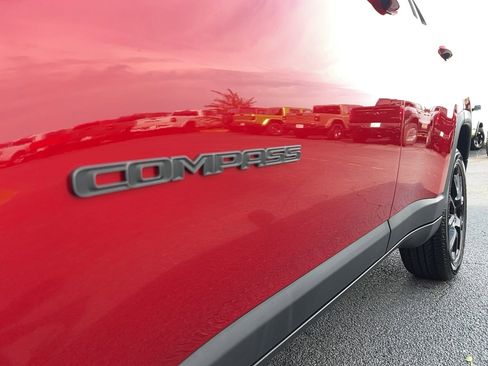 New 2026 Jeep Compass Latitude image 10