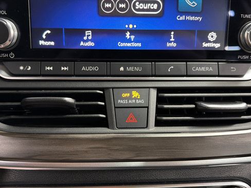 Used 2025 Nissan Altima 2.5 SV FWD image 26